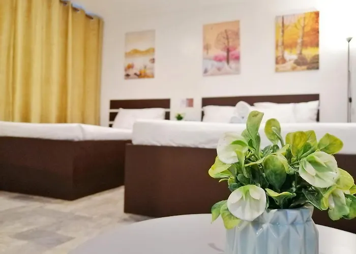 Vg And Residences 여관 Adlawon