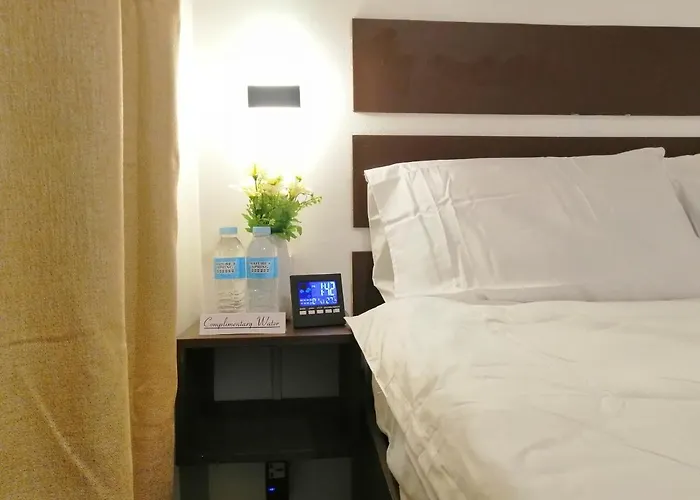 Vg And Residences * Adlawon