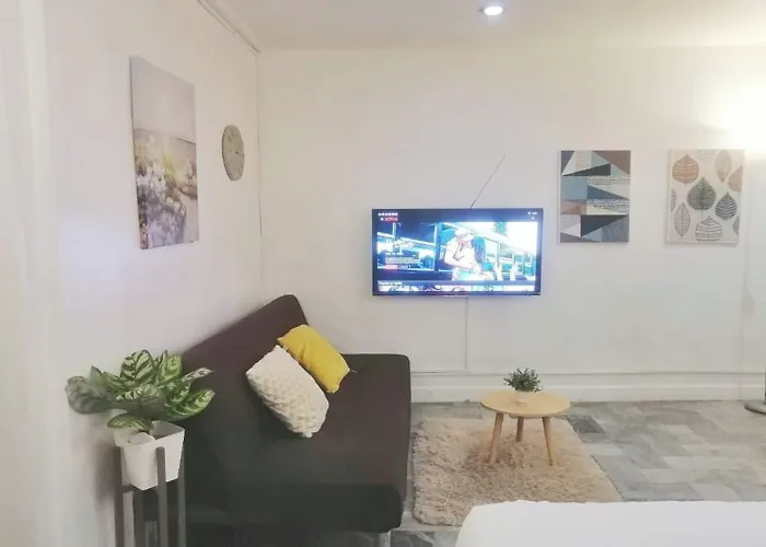 여관 Vg And Residences Adlawon